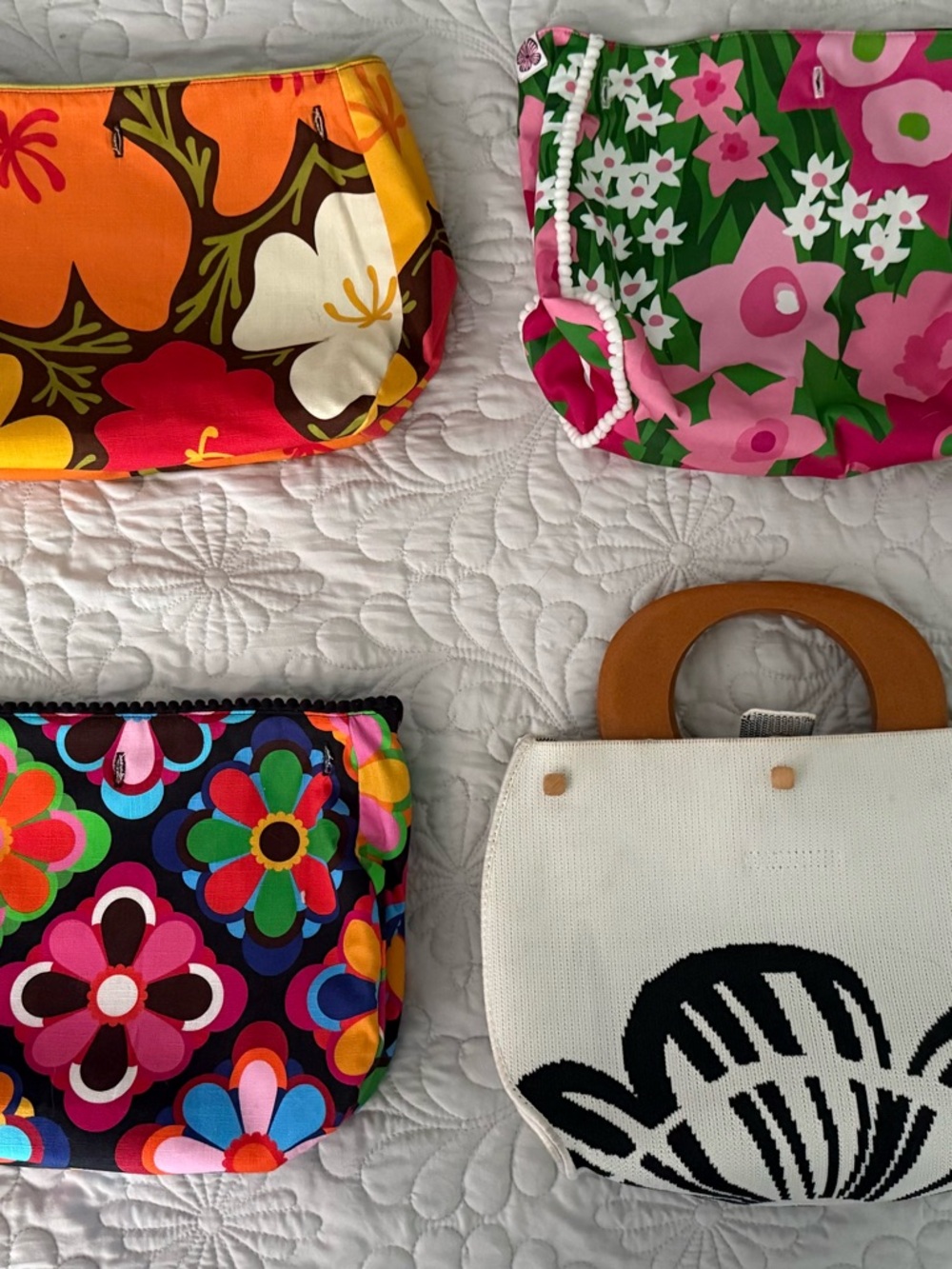 Leslie Evers Colorful Floral Tote Bermuda-style Handbag with 3 reversible covers - Picture 2 of 11